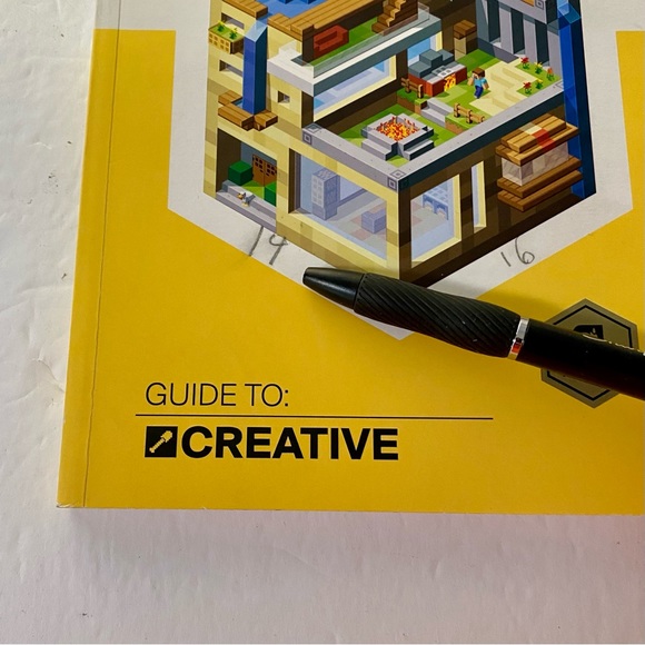 Mojang Minecraft Book Lot - Guide To: Enchantments & Potions, Exploration, & Cre - Picture 7 of 11